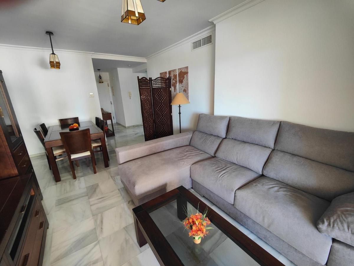 Gran Apartamento Cerca De La Playa Con Piscina En El Centro Fuengirola Ngoại thất bức ảnh