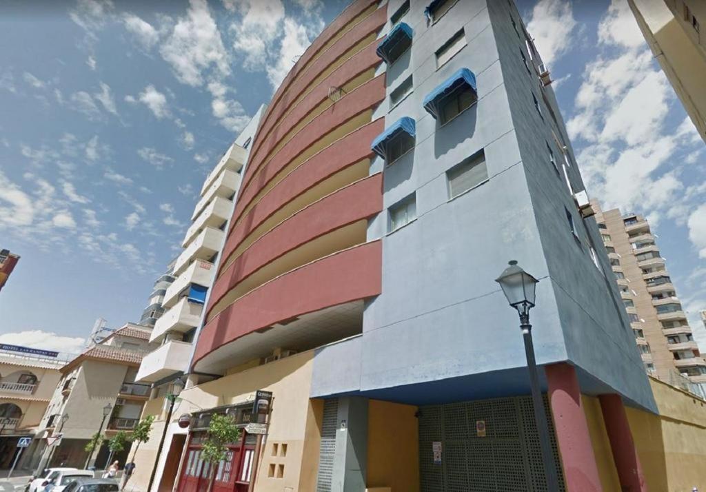 Gran Apartamento Cerca De La Playa Con Piscina En El Centro Fuengirola Ngoại thất bức ảnh